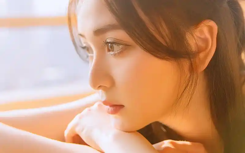 高颜值治愈系美女唯美高清桌边壁纸高清大图预览1920x1200_美女壁纸下