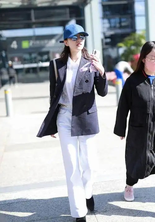 刘诗诗开春职业装太美穿西服用名媛穿搭法a飒不失女人味
