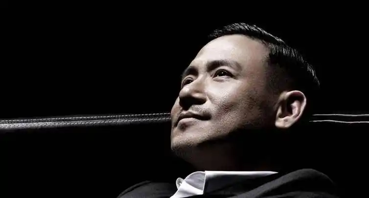 张学友《中国好声音》更注重音乐本身,特别是盲选的独特形式出现,重新