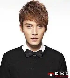 最新男士朋克斜刘海发型清爽利落更显气质