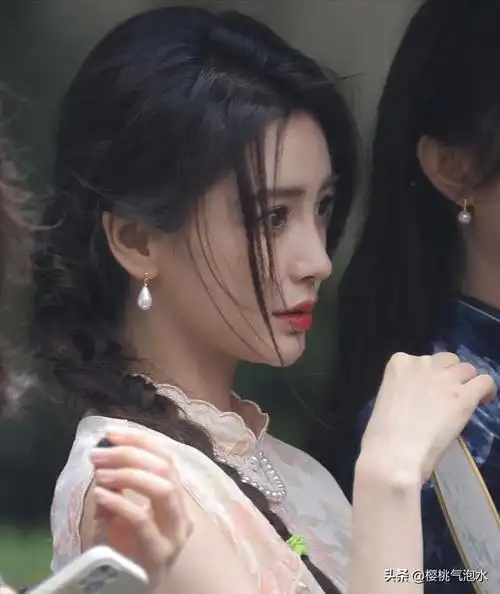 angelababy杨颖未精修照片颜值依旧稳定发挥