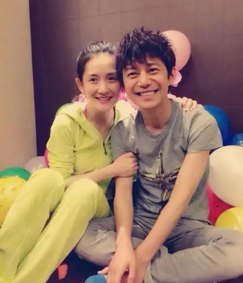 有一种友情叫何炅谢娜