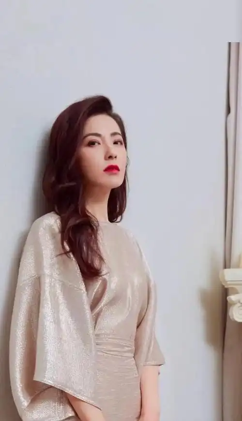 曾黎极品身材美女性感女神气质优雅女人味