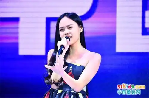 《中国新声代》人气王汤晶锦,献唱青蛙王(皇)子2019秋新品发布会