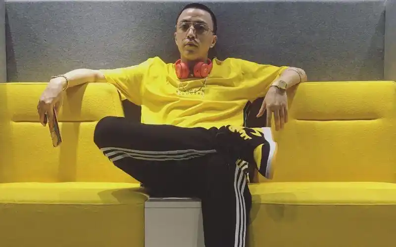 嘻哈界的苏格拉底,underground的思修老师,无冕之王jony j