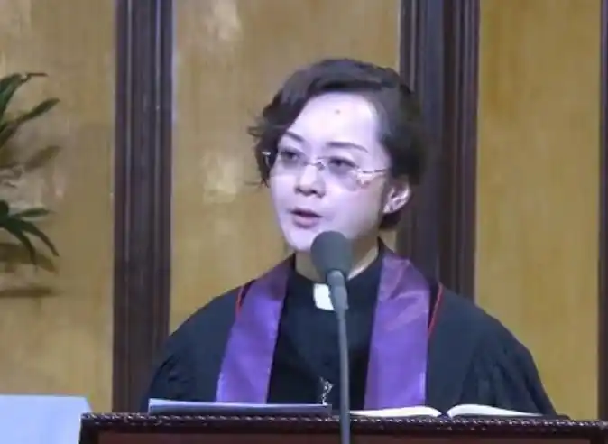 崇文门堂孙丽华牧师:女人的第一禾场是家庭