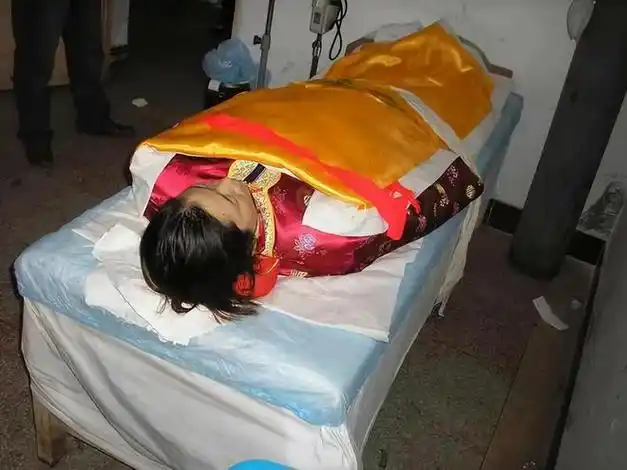 漂亮女子遗体停放殡仪馆遭强暴,馆长:常有的事|女儿|火化|沈阳市|林场