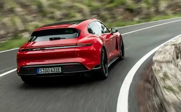 保时捷taycangtssportturismo发布续航490公里