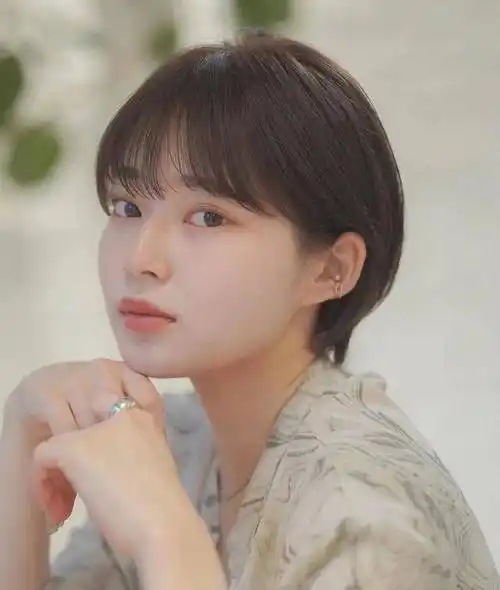 还是摩登风格的波波头,还是个性十足的可爱战斗短发,日系层次感重点发