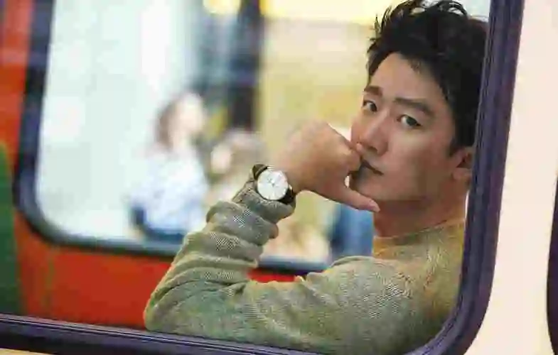 p>黄轩,1985年3月3日出生于甘肃省兰州市,中国内地影视男演员,毕业于