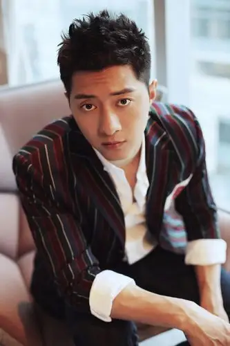 郭家豪出席电影《暹罗决:九神战甲》首映会