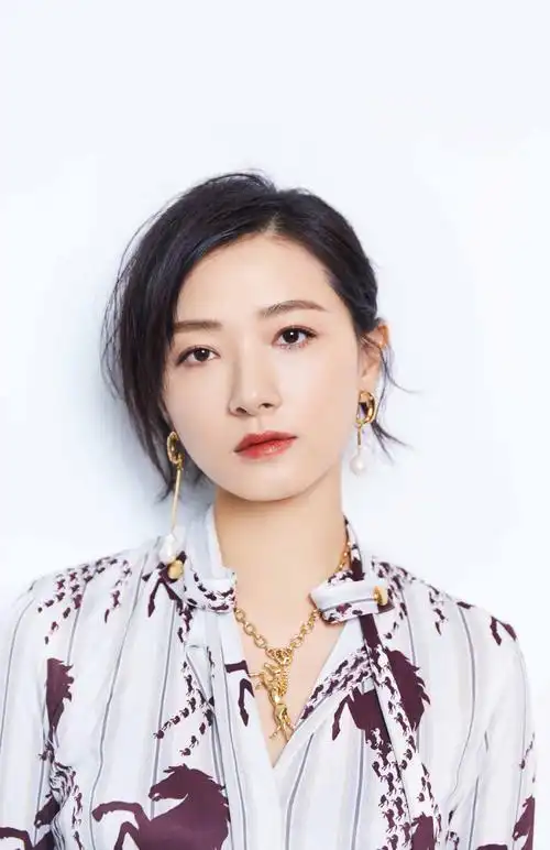 万茜图片万茜清新优雅写真图片