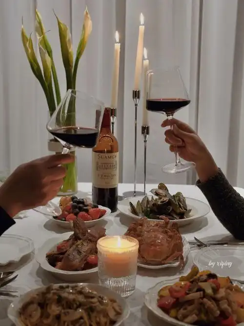 两个人在家的浪漫跨年晚餐