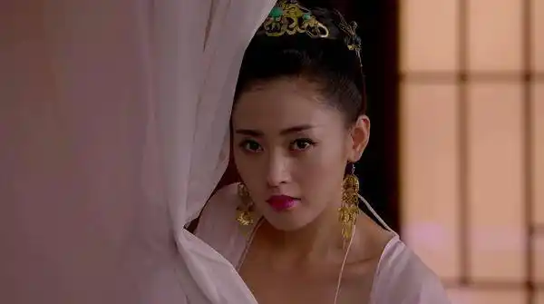 那些年我们追的穿越剧,有一部没在电视台播放,但网播43亿!