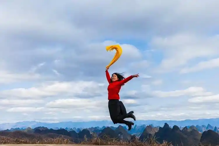 "中国大妈"旅游拍照标准动作集萃!内部版