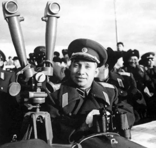 "宝岛一天不解放,解放军的名字一天不能改."他说他是沧海一粟