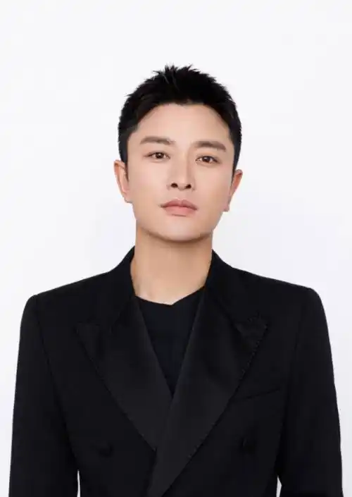 复出不到24小时就被封杀,他走到今天这一步,一点也