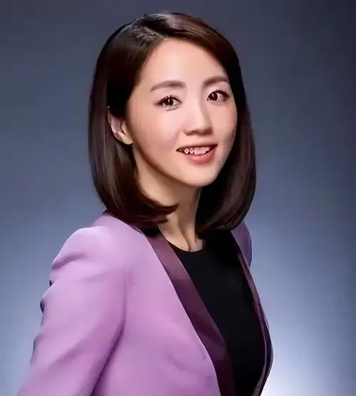 1973年,祖籍湖南,今为北京人,已婚,为中央电视台天气预报主持人1991年