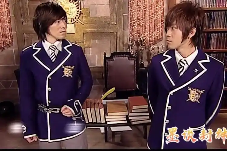 萌学园拳霸和夏光磊会面劝说他和自己统一战线回归黑暗