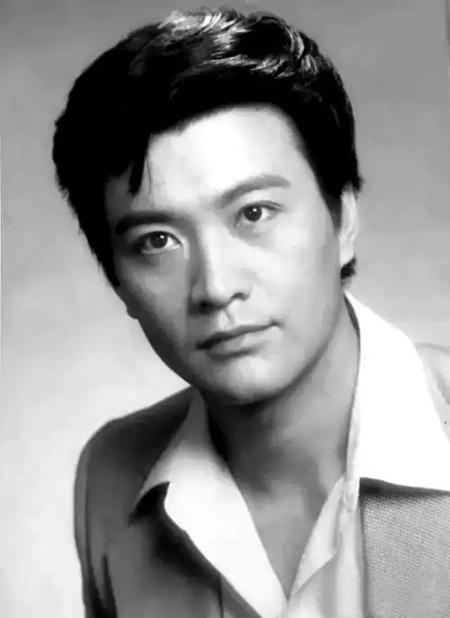 老照片:北京电影学院78级明星班,周里京,张铁林和他们的老同