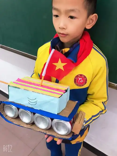 "变废为宝,保护地球"——仁师附小四年级6班科技节作品展