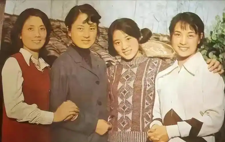 回顾:"北影金花"李秀明嫁富商移居国外,如今的她证明刘晓庆没说错