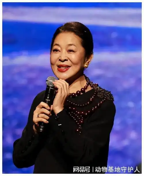 倪萍对是否整容,做出了回应!倪萍的坦诚赢得了网友的喜欢和支持