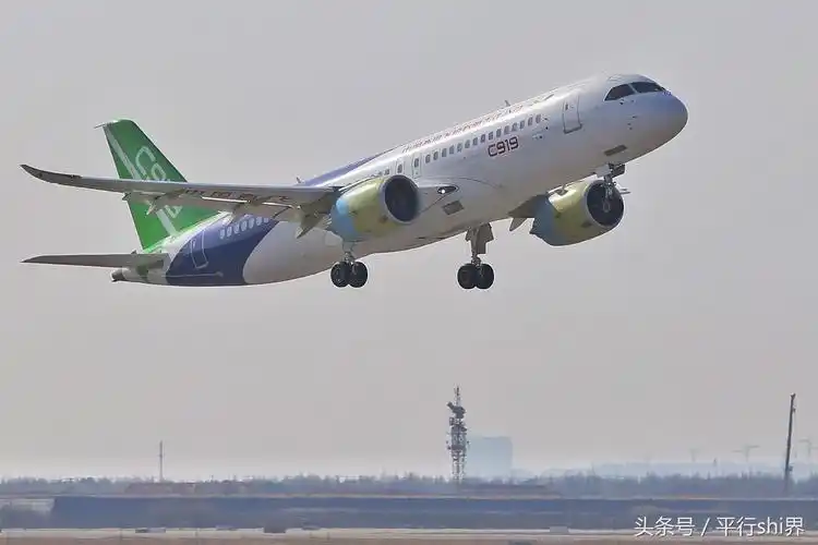 国之重器!第二架国产大型客机c919首飞 最高飞行15300英尺