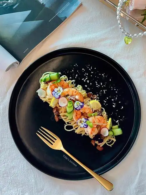 小清新意式柠檬鲜虾意面仪式感摆盘