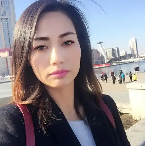 35岁离异女征婚照片(id:90262974)_天津征婚交友_珍爱网