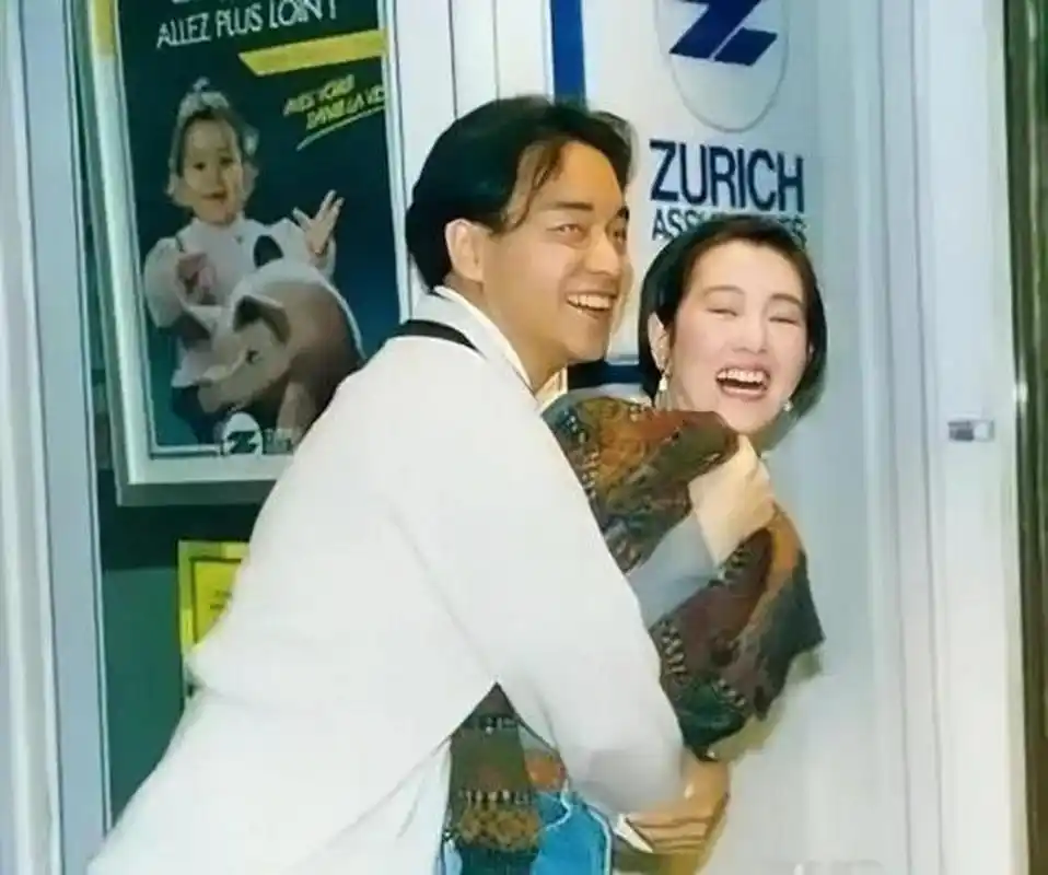 原来张国荣与巩俐也有这么亲密的关系