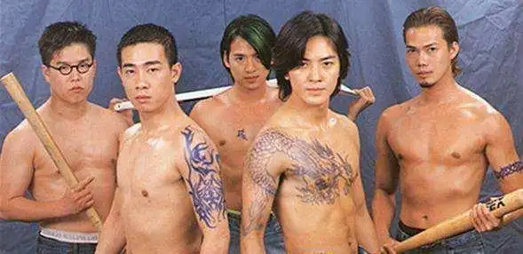 1995年开始,郑伊健凭借在《古惑仔》系列电影中饰演陈浩南一角走红