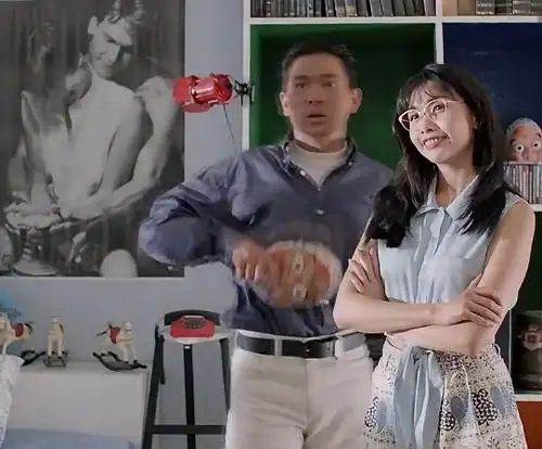 最近突发奇想重温超级学校霸王  发现里面女演员的衣服摆到现在看都好