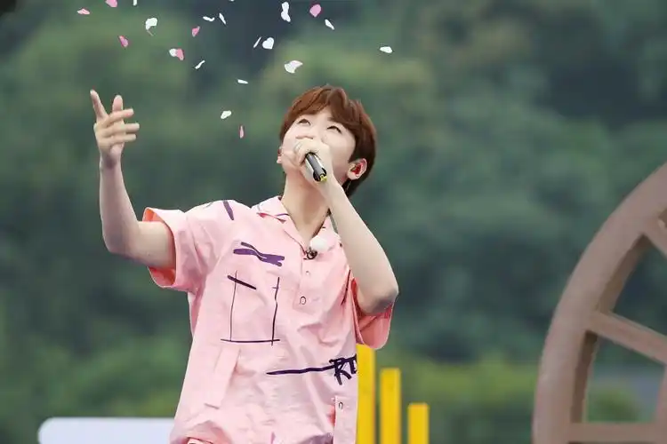 「跑男剧照」万有引力-汪苏泷