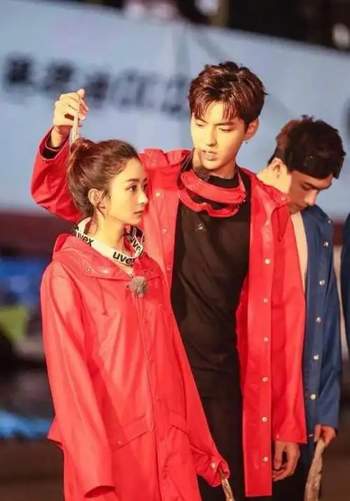 吴亦凡为赵丽颖哭