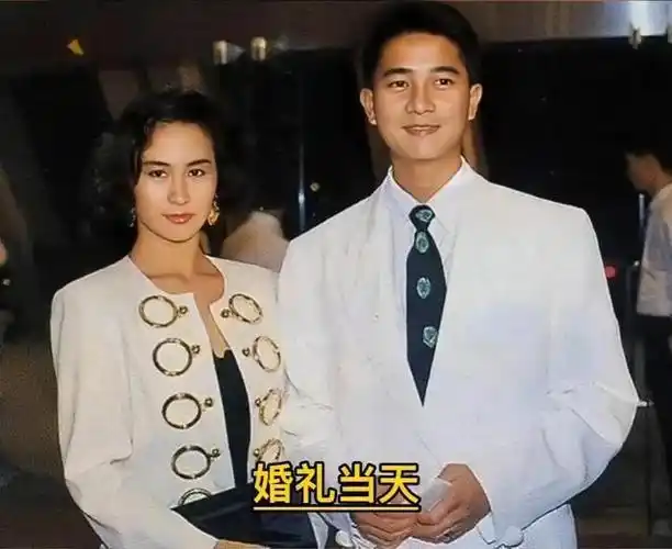 有种爱情叫何超琼和陈百强你含泪送我出嫁我冲破世俗为你扶灵