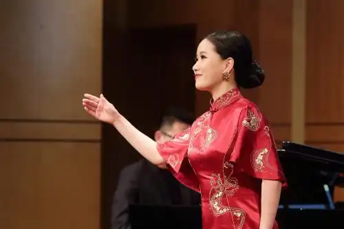 燕忆江南周燕燕江南民歌独唱音乐会在沪举办