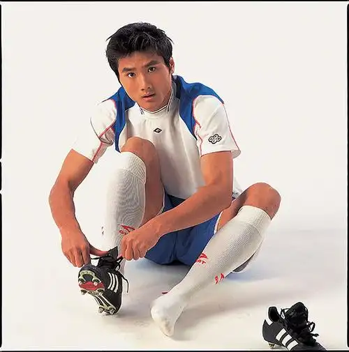 图文邵佳一写真集精选换上战靴蓄势待发