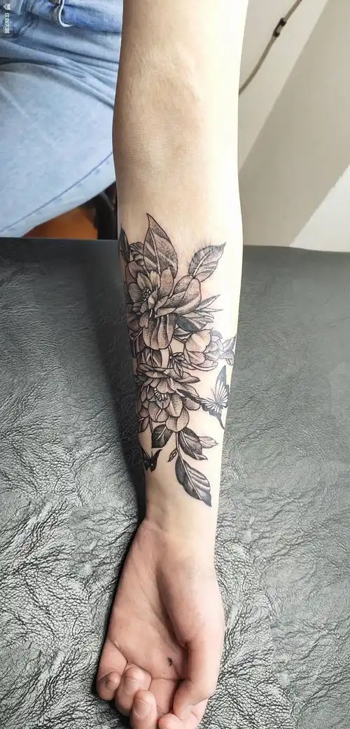 伤疤遮盖纹身图片手臂点刺纹身图案