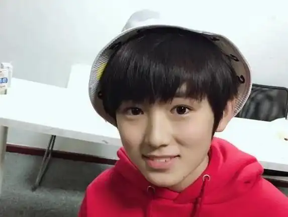 宋亚轩喜欢付诗琦是真的吗 宋亚轩家里有多有钱