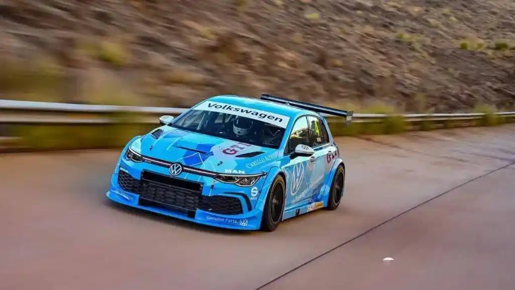 大众| 高尔夫8 gti gtc赛车发布,凶狠外观,绝对不吃素