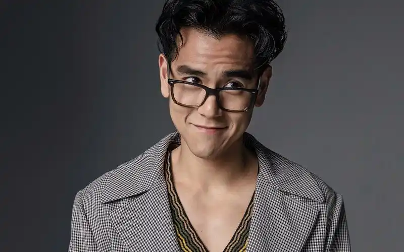 彭于晏高清帅气搞怪写真图片桌面壁纸