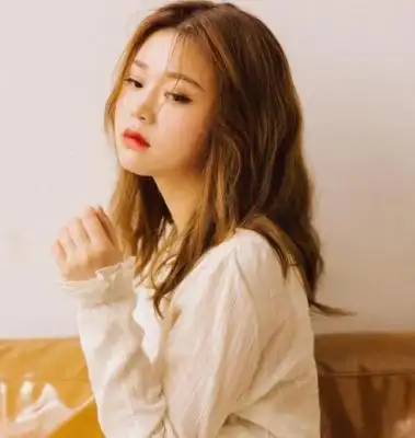 徐薇歌手个人资料-翻唱天后徐薇签约斗鱼,才貌双全惹人爱,快来围观吧!