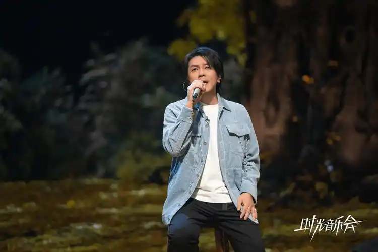 阿杜《时光音乐会》再唱《撕夜》,打工经历引发共鸣_陈立农_孙悦_胡夏