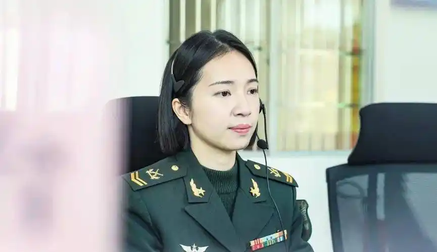 两立军功的话务女兵,再拔岗位练兵头筹!_陆军_白雪_训练