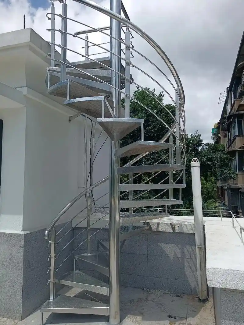 贵阳附近周边不锈钢旋转楼梯定做.