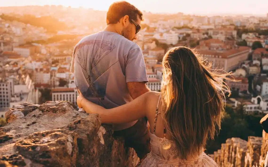 甜蜜情侣背影图片壁纸-人物壁纸-高清人物图片-第2图-娟娟壁纸