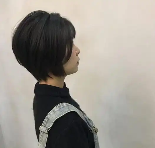 38岁-48岁短发女士要看,短发怎样留才好看,提高气质超减龄