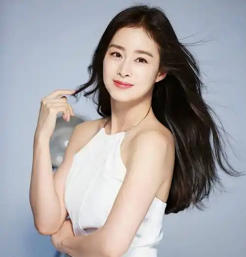 韩国娱乐圈满屏都是整容脸,真正的"纯天然"女星,我只服这4位_宋慧乔