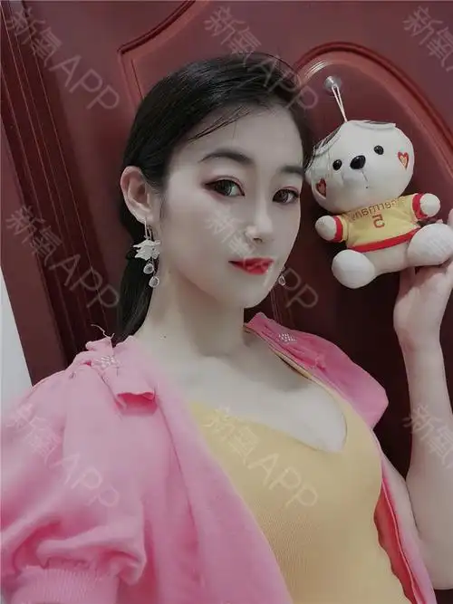 超喜欢现在的饱满大胸,没想到我隆胸的效果辣么好,超_圈子-新氧美容